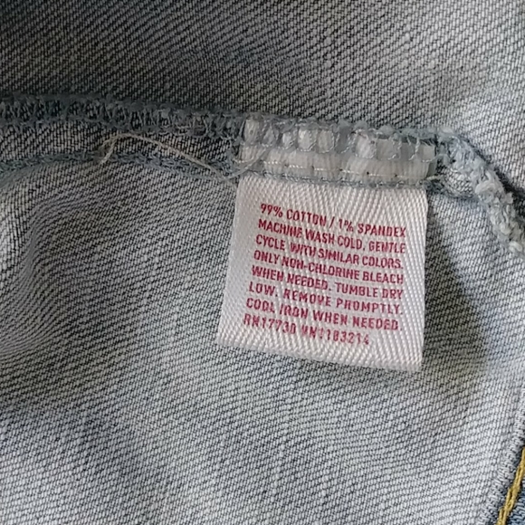 Light Wash Strech Denim Jacket - Picture 5 of 13